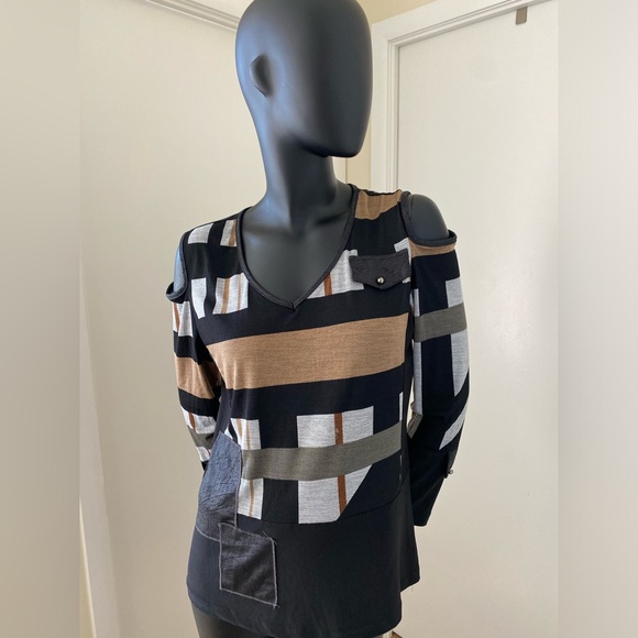 Patched Shoulder Cut-out Top - Picture 3 of 6